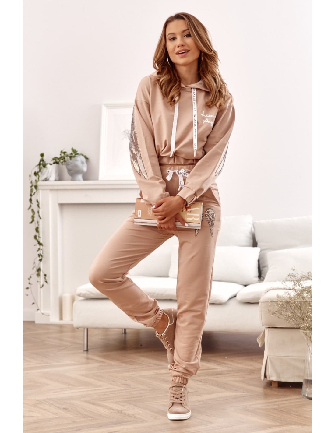 Women\'s tracksuit set with wings, beige FI624 - Online store - Boutique